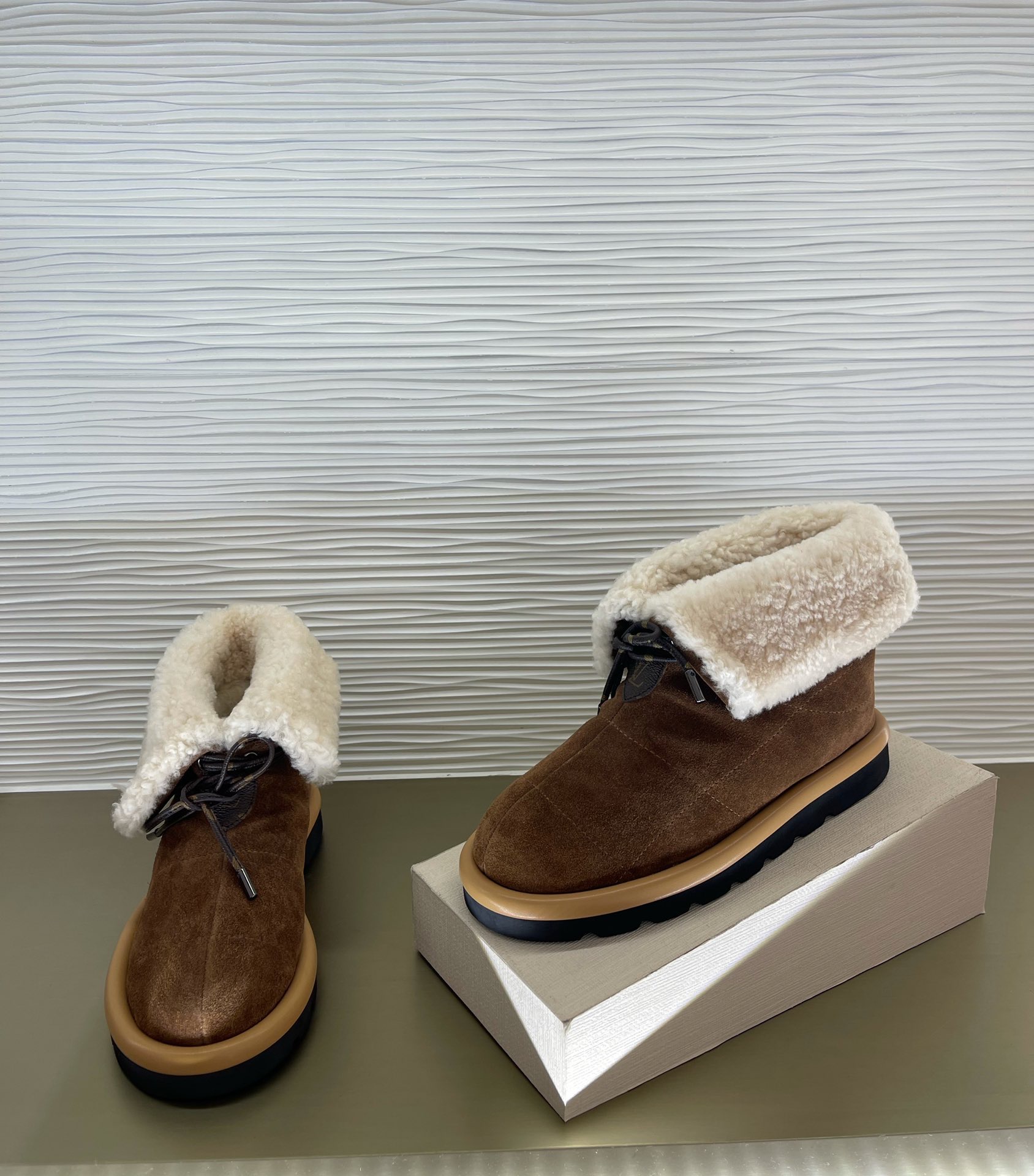 louis-vuitton-pillow-comfort-ankle-boot-shoes-1A94W2-08 louis vuitton pillow comfort ankle boot shoes 1A94W2 08