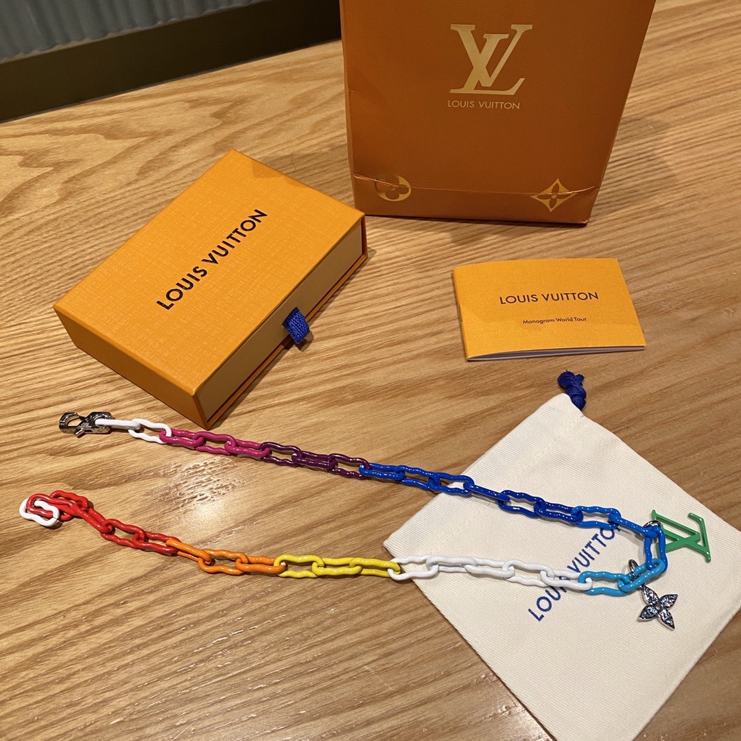louis-vuitton-rainbow-charms-necklace-fashion-jewellery-M00275-02 louis vuitton rainbow charms necklace fashion jewellery M00275 02