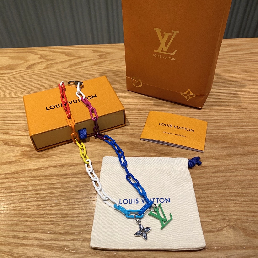 louis-vuitton-rainbow-charms-necklace-fashion-jewellery-M00275-05 louis vuitton rainbow charms necklace fashion jewellery M00275 05