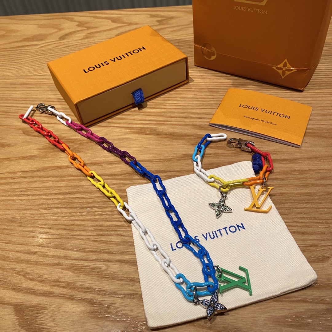 louis-vuitton-rainbow-charms-necklace-fashion-jewellery-M00275-07 louis vuitton rainbow charms necklace fashion jewellery M00275 07