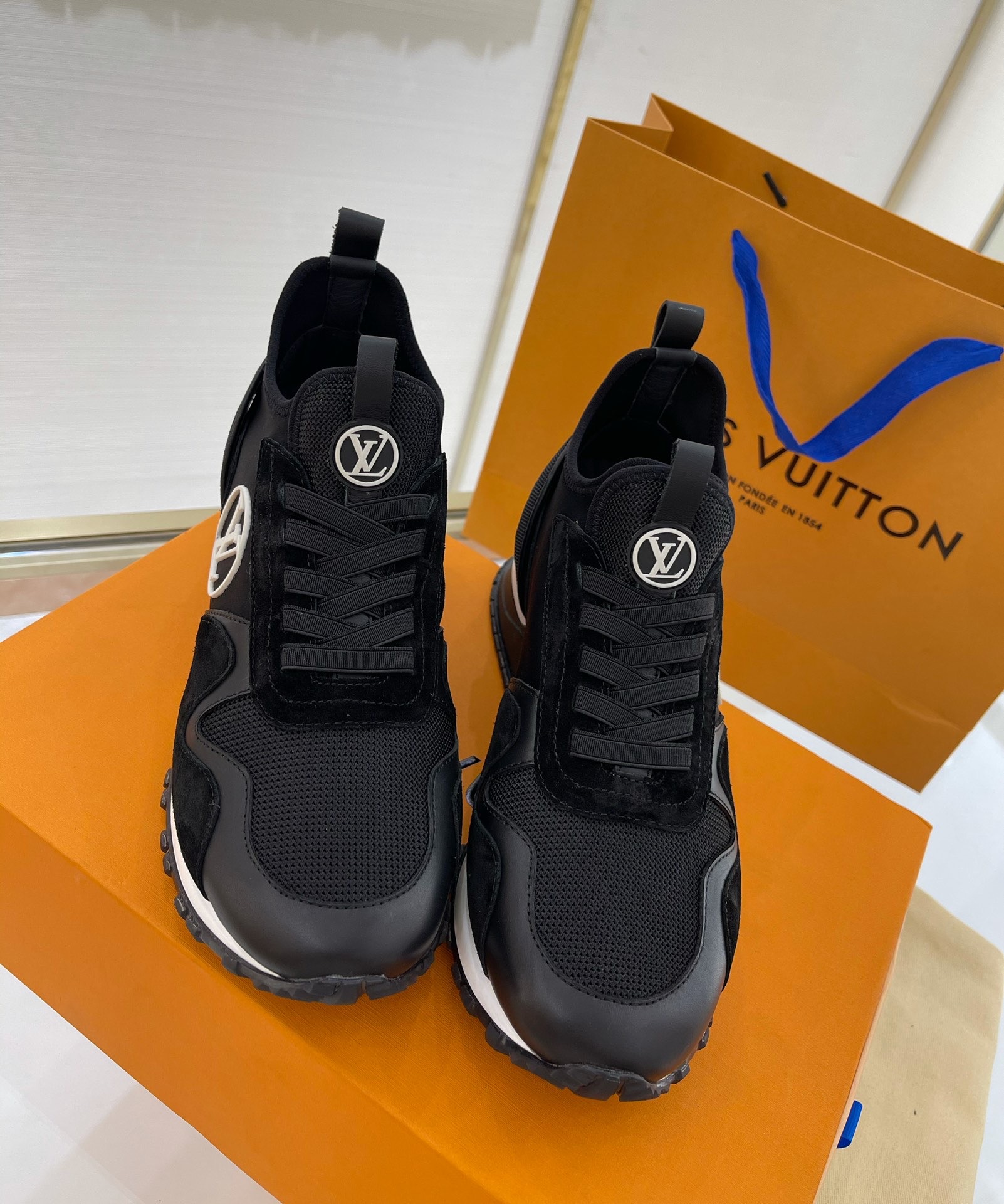louis-vuitton-run-away-trainers-shoes-1A9ER7-011 louis vuitton run away trainers shoes 1A9ER7 011