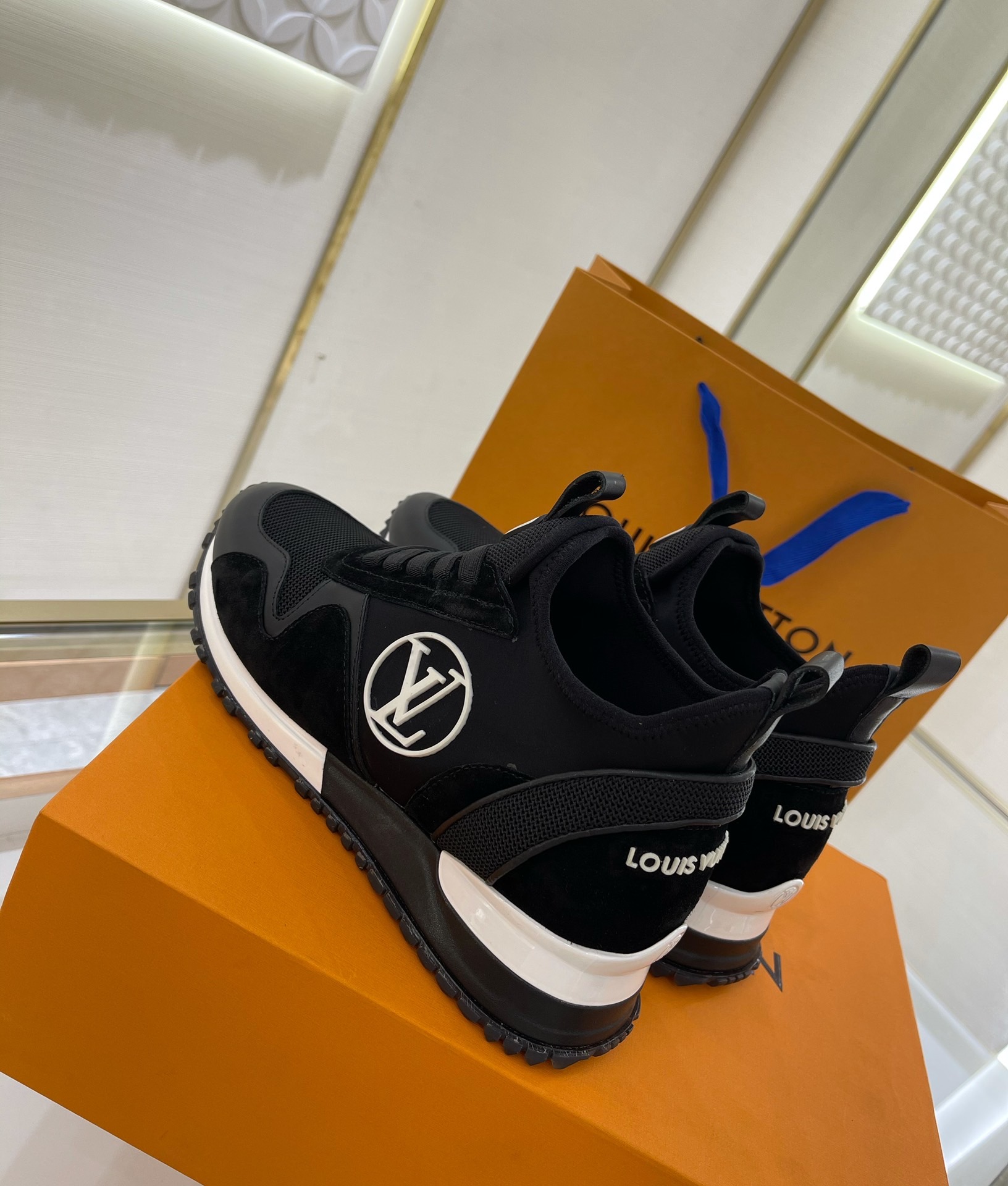 louis-vuitton-run-away-trainers-shoes-1A9ER7-013 louis vuitton run away trainers shoes 1A9ER7 013