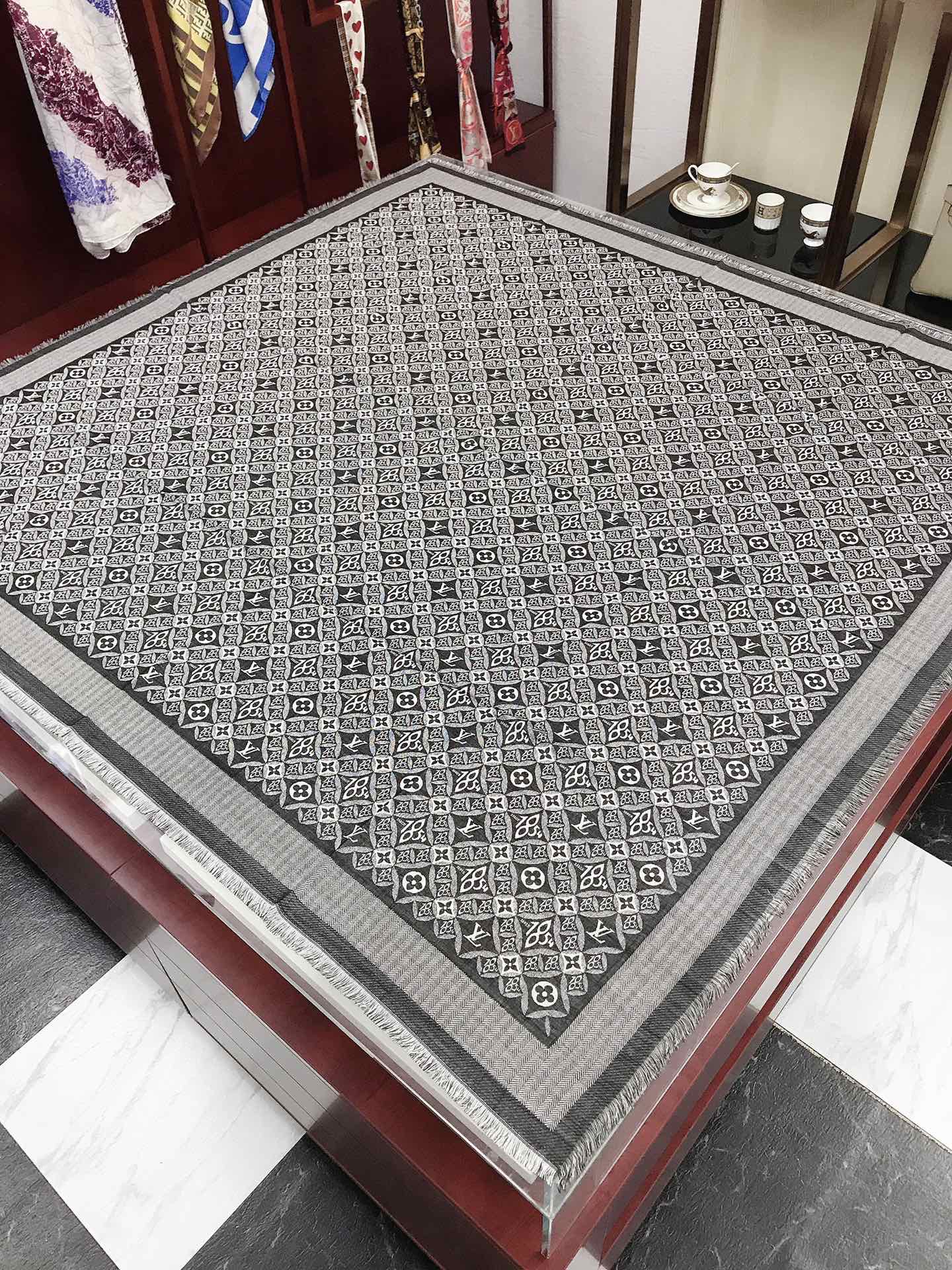 louis-vuitton-since-1854-monogram-shawl-scarves-and-shawls-MP2821-01 louis vuitton since 1854 monogram shawl scarves and shawls MP2821 01