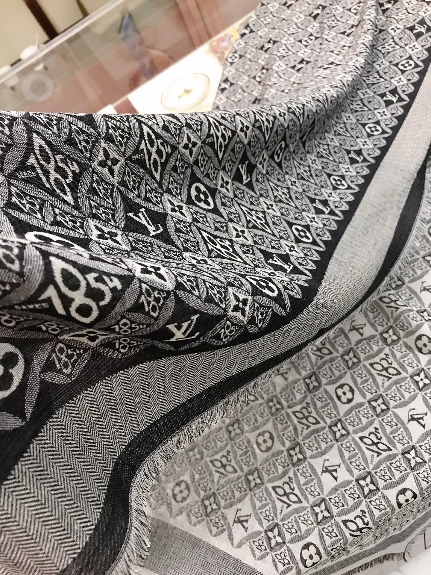 louis-vuitton-since-1854-monogram-shawl-scarves-and-shawls-MP2821-02 louis vuitton since 1854 monogram shawl scarves and shawls MP2821 02