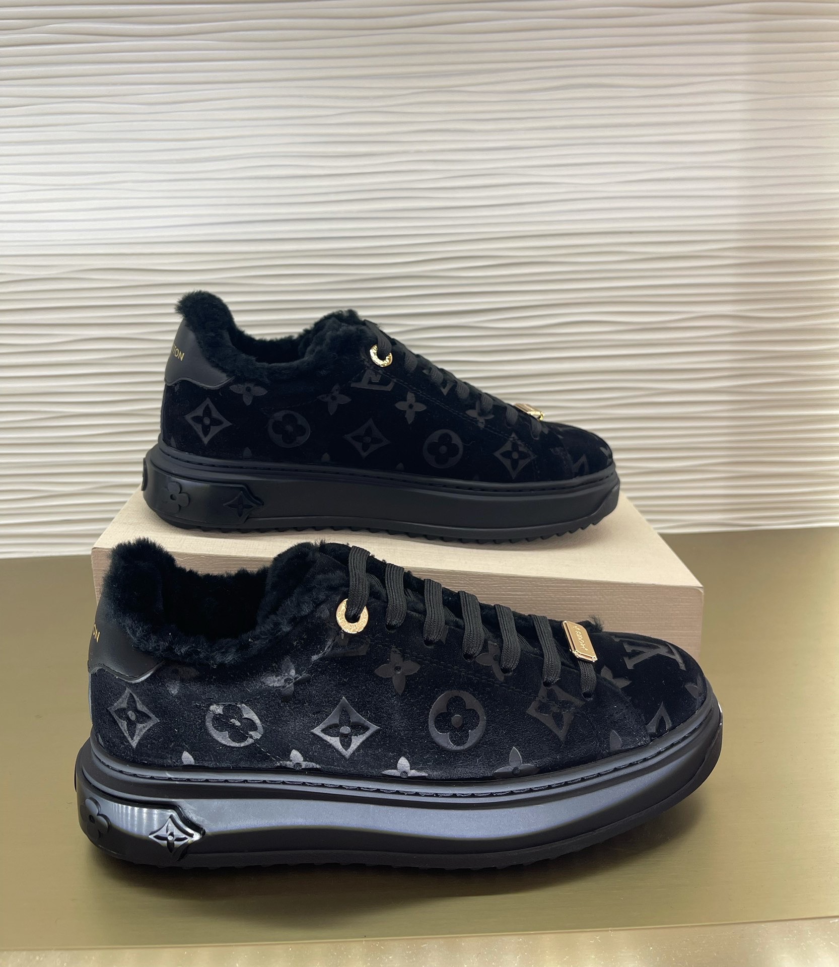 louis-vuitton-time-out-sneaker-shoes-1A95KP-04 louis vuitton time out sneaker shoes 1A95KP 04