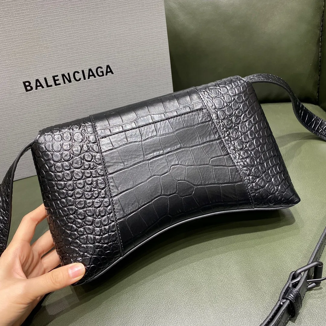 BALENCIAGA-WOMEN'S-DOWNTOWN-XS-SHOULDER-BAG-IN-BLACK-67135523E871000_2 BALENCIAGA WOMENS DOWNTOWN XS SHOULDER BAG IN BLACK 67135523E871000 2