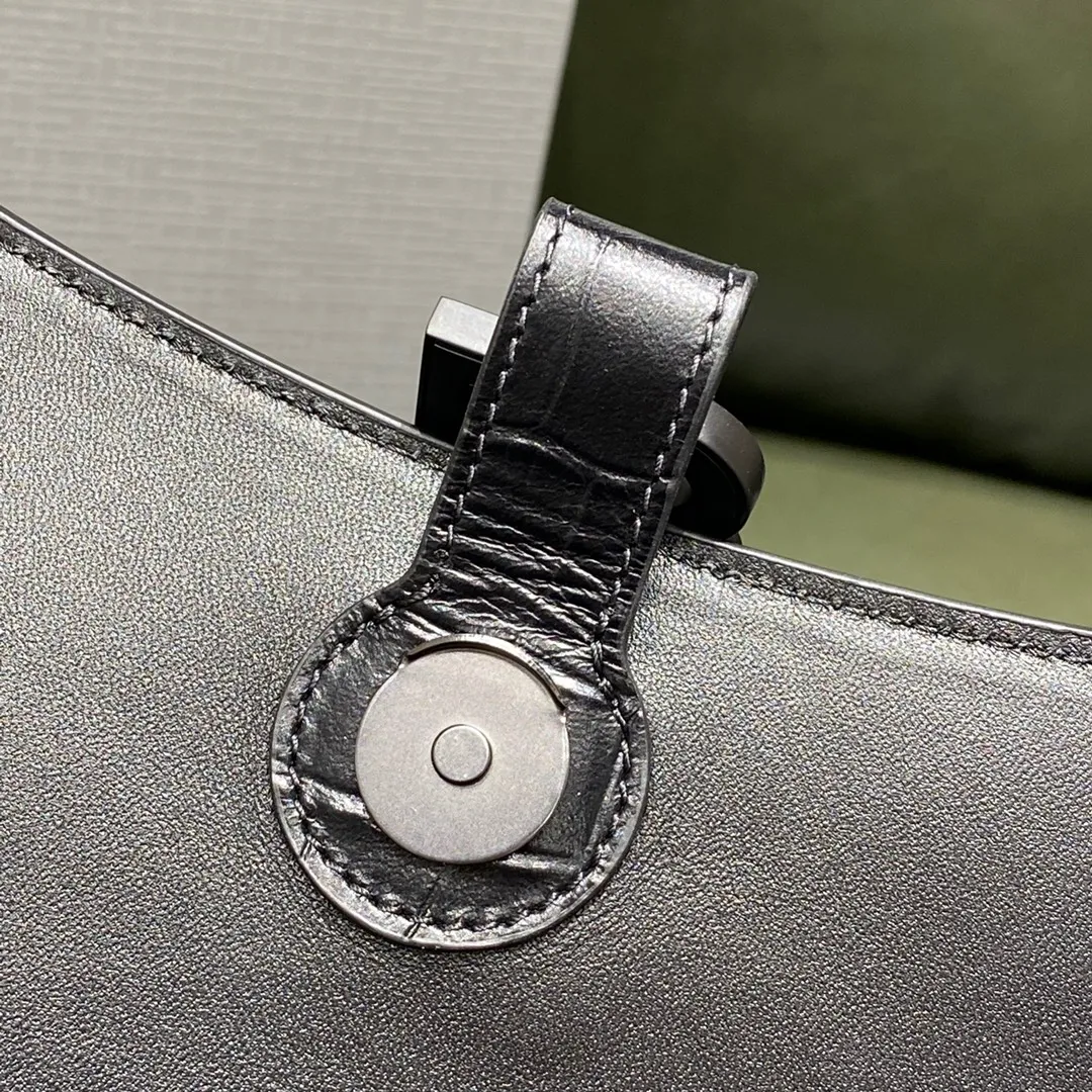 BALENCIAGA-WOMEN'S-DOWNTOWN-XS-SHOULDER-BAG-IN-BLACK-67135523E871000_8 BALENCIAGA WOMENS DOWNTOWN XS SHOULDER BAG IN BLACK 67135523E871000 8