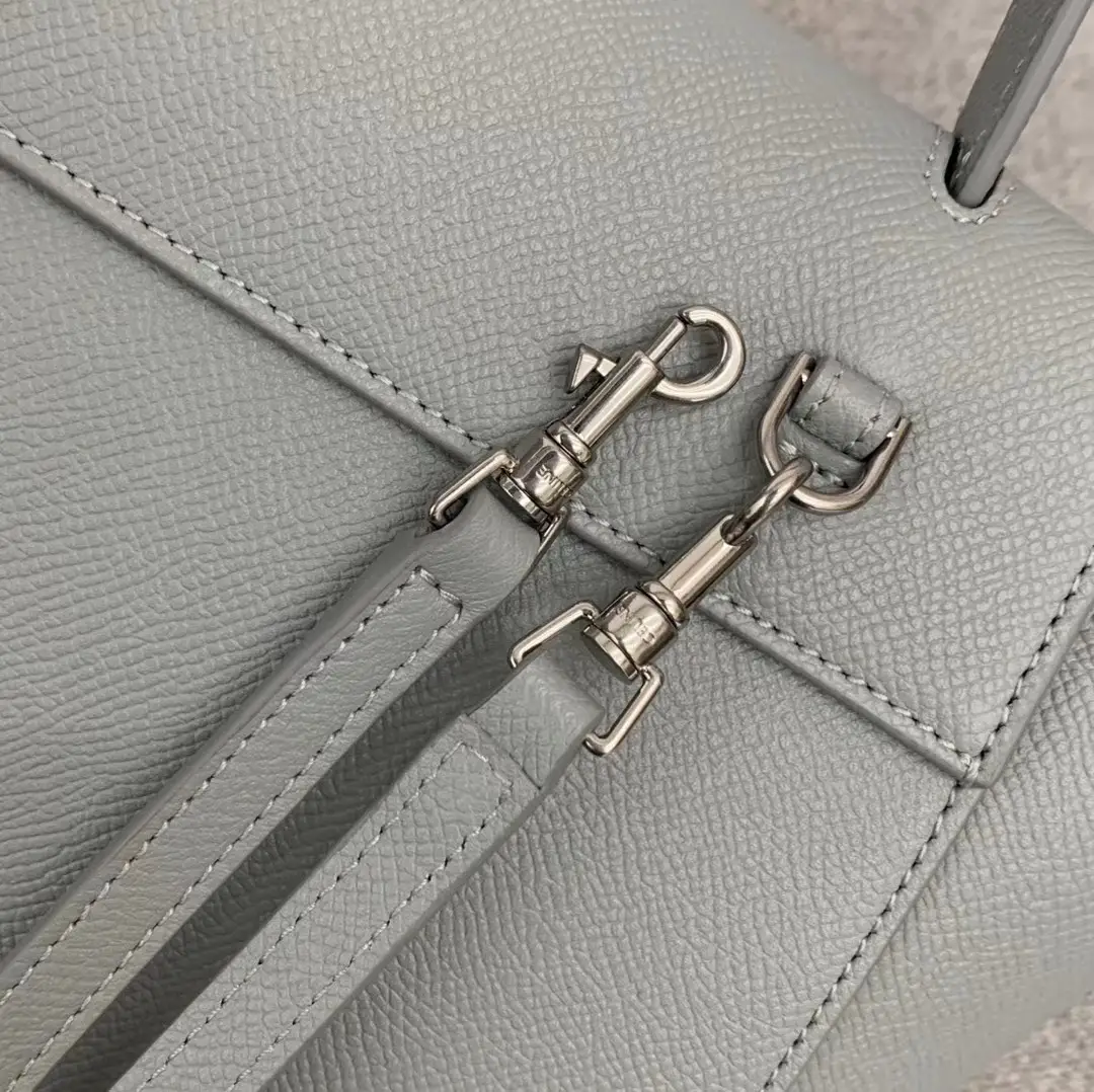 CELINE-MICRO-BELT-BAG-IN-GRAINED-CALFSKIN-VERT-D'EAU-189153ZVA.30VD_9 CELINE MICRO BELT BAG IN GRAINED CALFSKIN VERT DEAU 189153ZVA.30VD 9