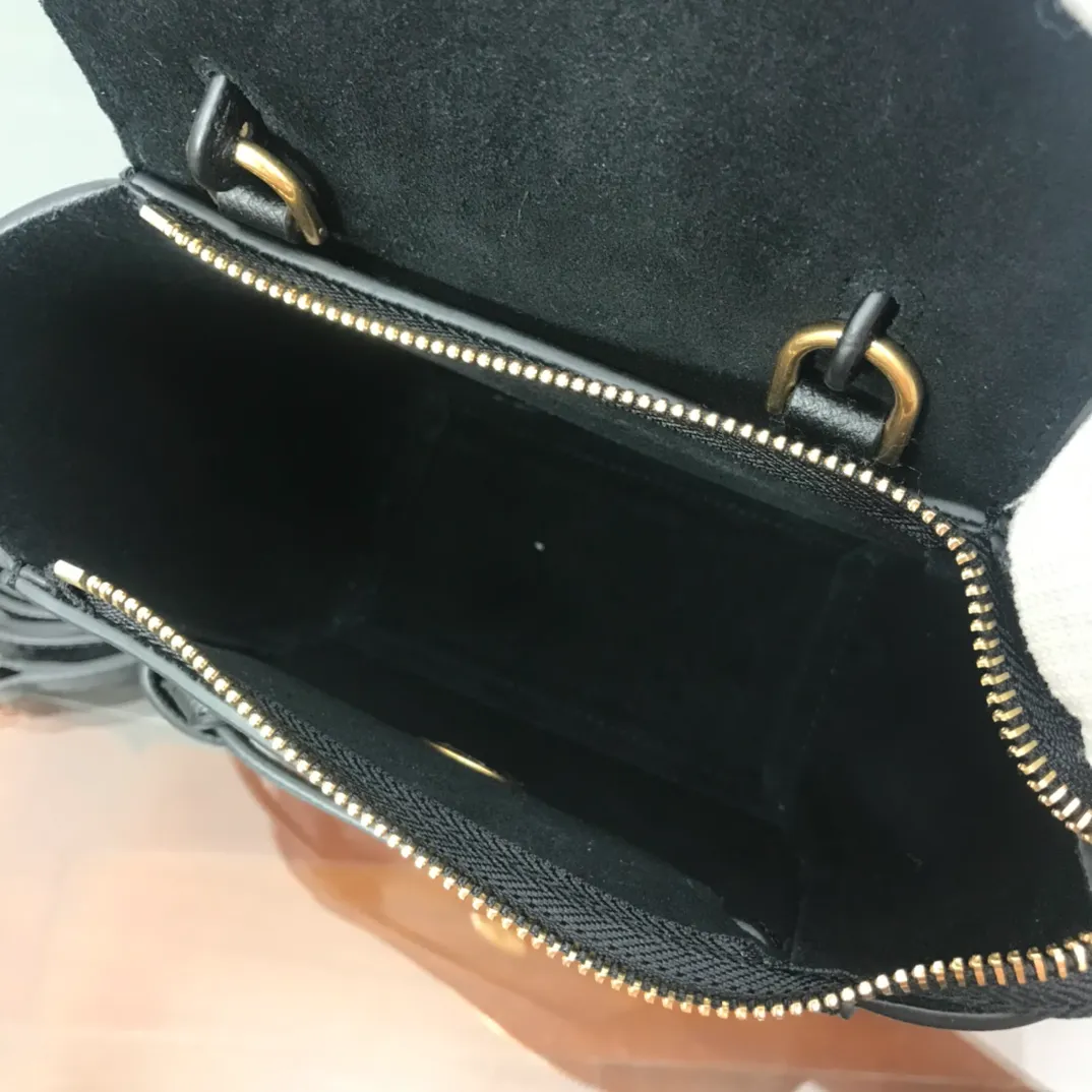 CELINE-PICO-BELT-BAG-IN-GRAINED-CALFSKIN-BLACK-194263ZVA.38NO_8 CELINE PICO BELT BAG IN GRAINED CALFSKIN BLACK 194263ZVA.38NO 8