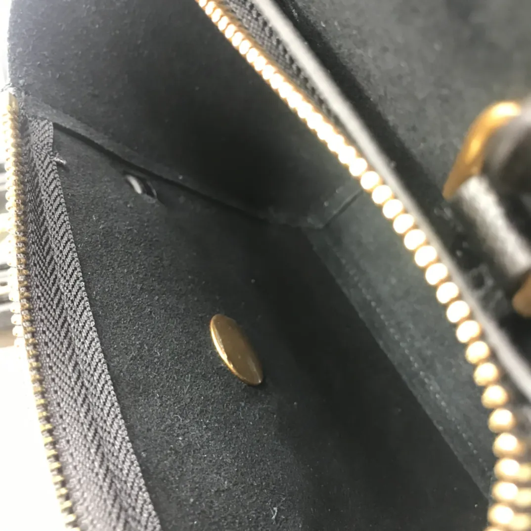 CELINE-PICO-BELT-BAG-IN-GRAINED-CALFSKIN-BLACK-194263ZVA.38NO_9 CELINE PICO BELT BAG IN GRAINED CALFSKIN BLACK 194263ZVA.38NO 9