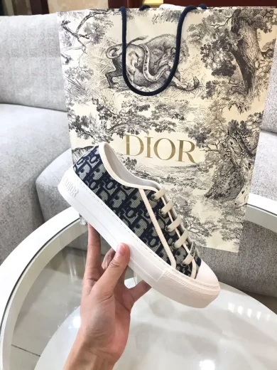 DIOR WALKNDIOR SNEAKER DEEP BLUE DIOR OBLIQUE EMBROIDERED COTTON KCK211OBE S56B 01