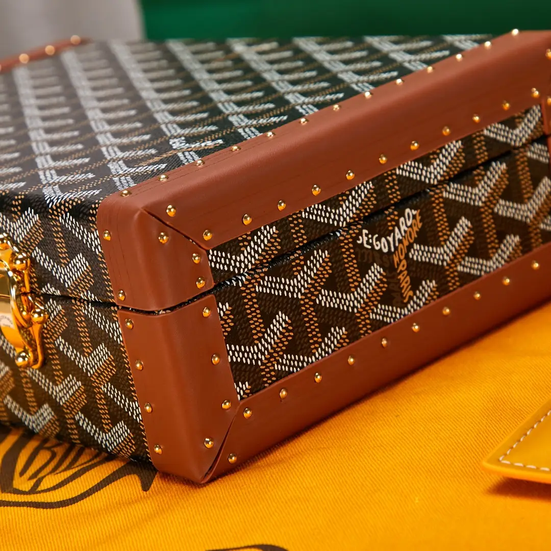 GOYARD-COFFRET-VENDOME-JEWELLERY-CASE-BLACK-&-TAN-BIJOUXPMLTY01CL03O_6 GOYARD COFFRET VENDOME JEWELLERY CASE BLACK TAN BIJOUXPMLTY01CL03O 6