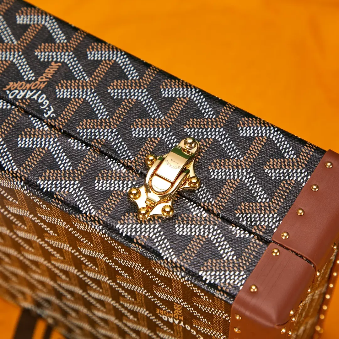 GOYARD-COFFRET-VENDOME-JEWELLERY-CASE-BLACK-&-TAN-BIJOUXPMLTY01CL03O_7 GOYARD COFFRET VENDOME JEWELLERY CASE BLACK TAN BIJOUXPMLTY01CL03O 7