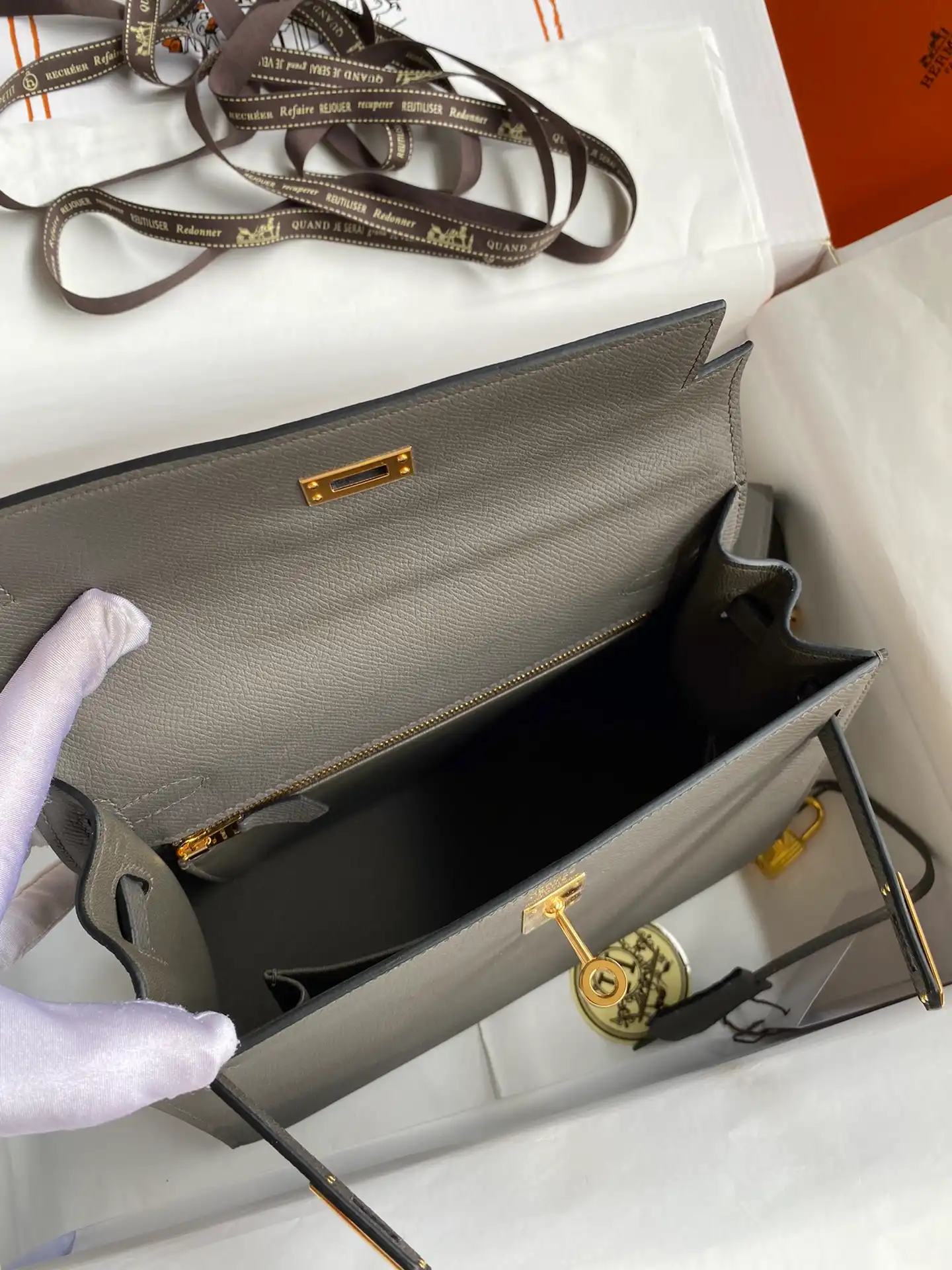 HERMES-KELLY-25-EPSOM-GOLD-HARDWARE-GRIS-ETAIN_5 HERMES KELLY 25 EPSOM GOLD HARDWARE GRIS ETAIN 5