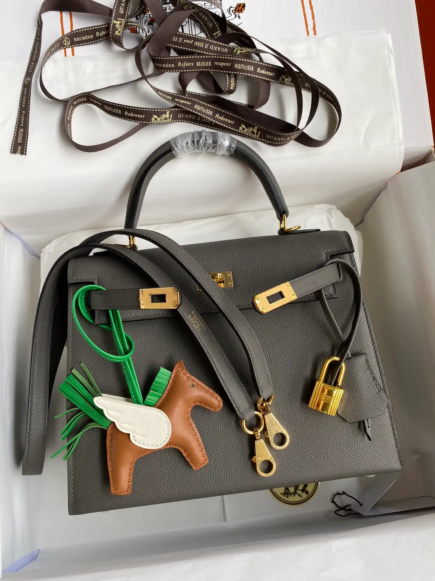 HERMES-KELLY-25-EPSOM-GOLD-HARDWARE-GRIS-ETAIN_9 HERMES KELLY 25 EPSOM GOLD HARDWARE GRIS ETAIN 9