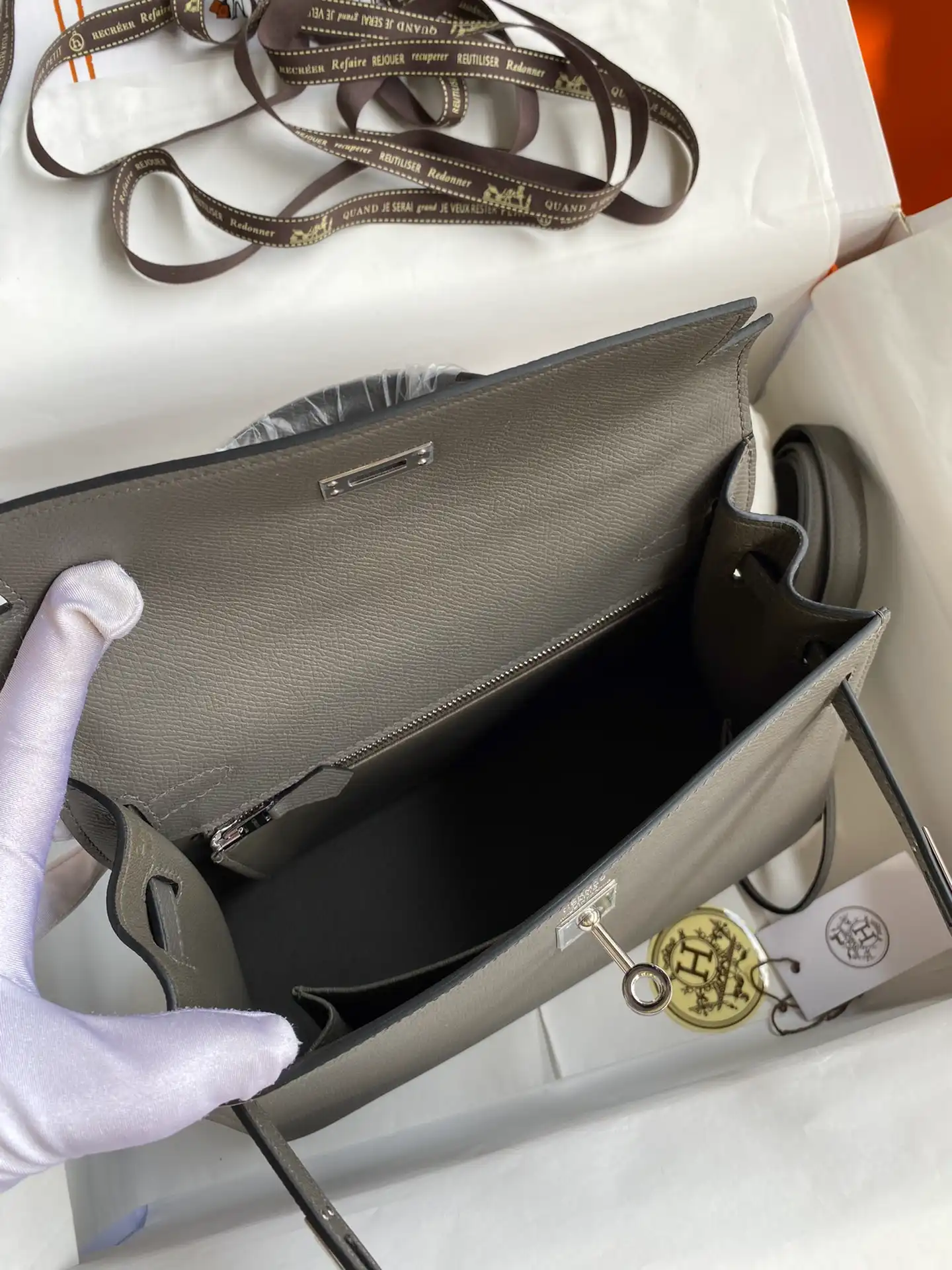 HERMES-KELLY-25-EPSOM-SILVER-HARDWARE-GRIS-ETAIN_5 HERMES KELLY 25 EPSOM SILVER HARDWARE GRIS ETAIN 5