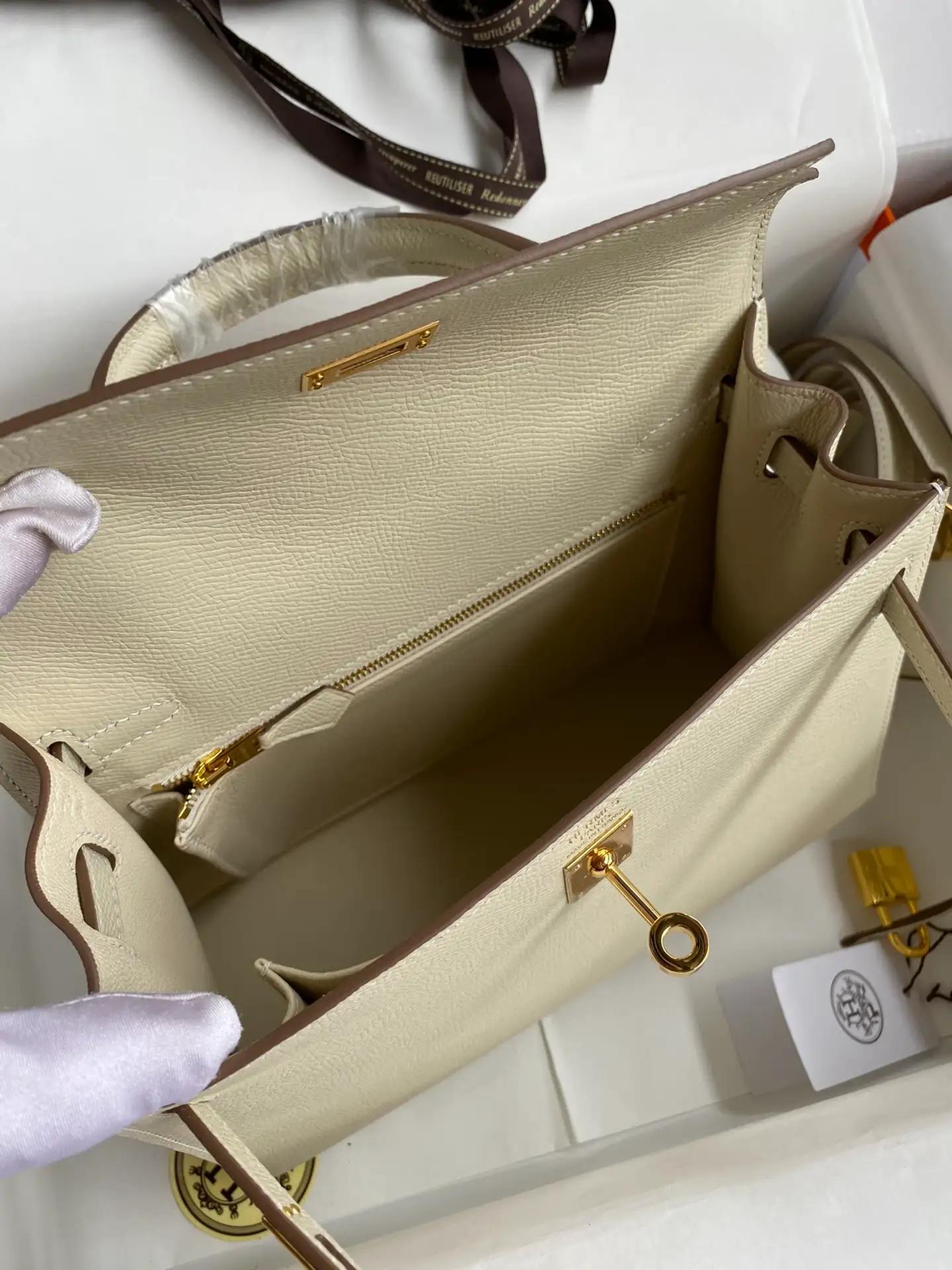 HERMES-KELLY-25-RETOURNE-BETON-TOGO-LEATHER-GOLD-HARDWARE_4 HERMES KELLY 25 RETOURNE BETON TOGO LEATHER GOLD HARDWARE 4