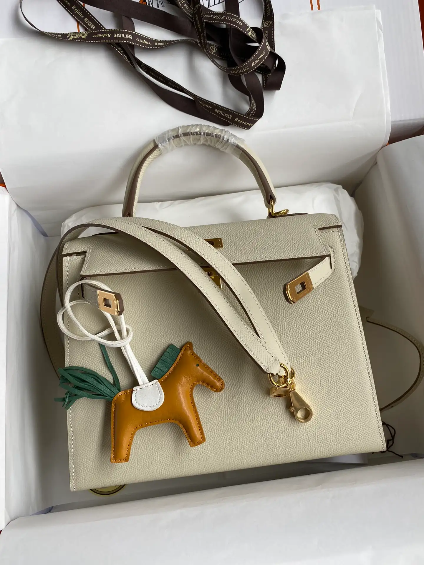 HERMES-KELLY-25-RETOURNE-BETON-TOGO-LEATHER-GOLD-HARDWARE_9 HERMES KELLY 25 RETOURNE BETON TOGO LEATHER GOLD HARDWARE 9