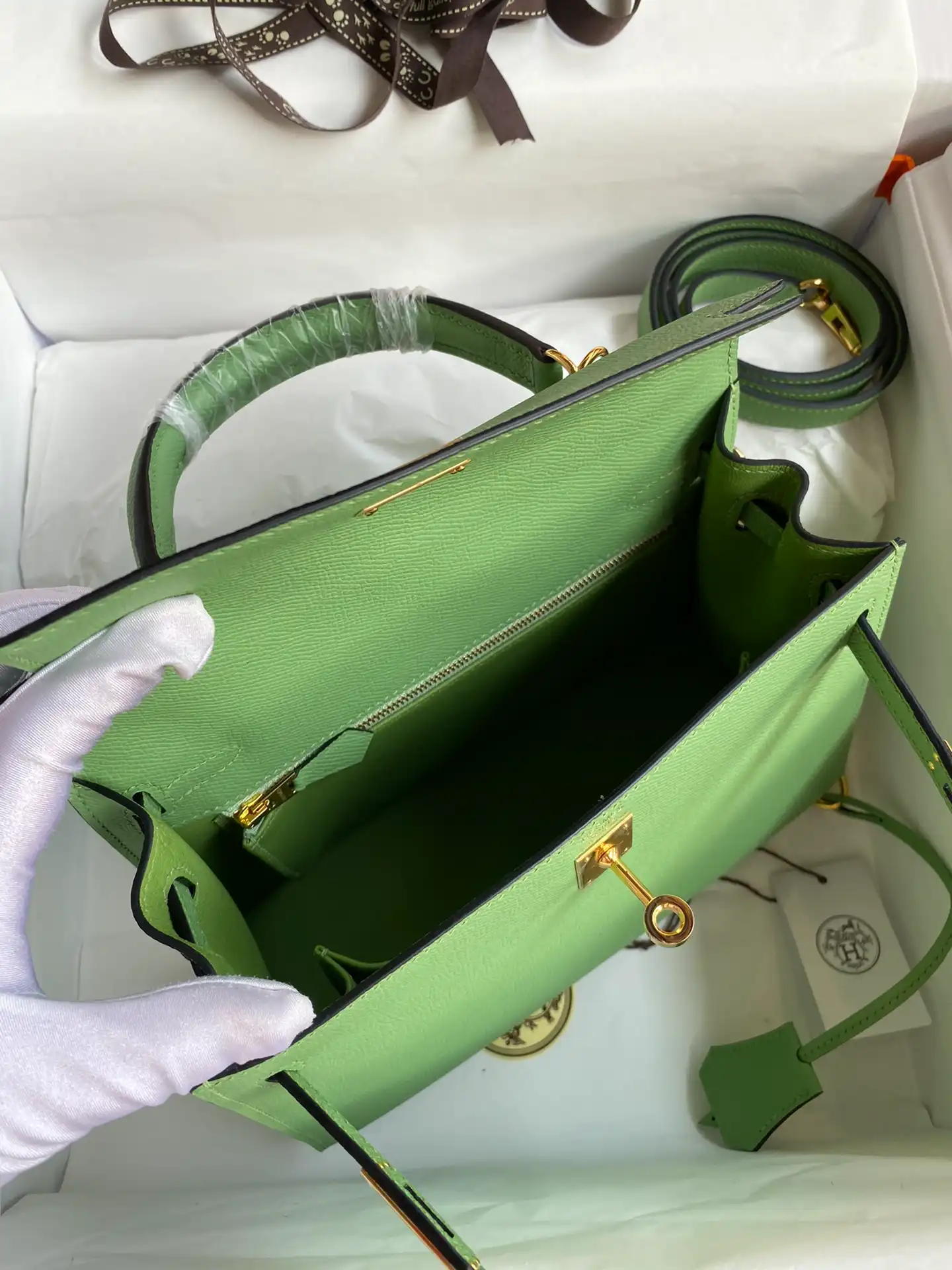 HERMES-KELLY-25-SELLIER-VERT-CRIQUET-EPSOM-GOLD-HARDWARE_3 HERMES KELLY 25 SELLIER VERT CRIQUET EPSOM GOLD HARDWARE 3