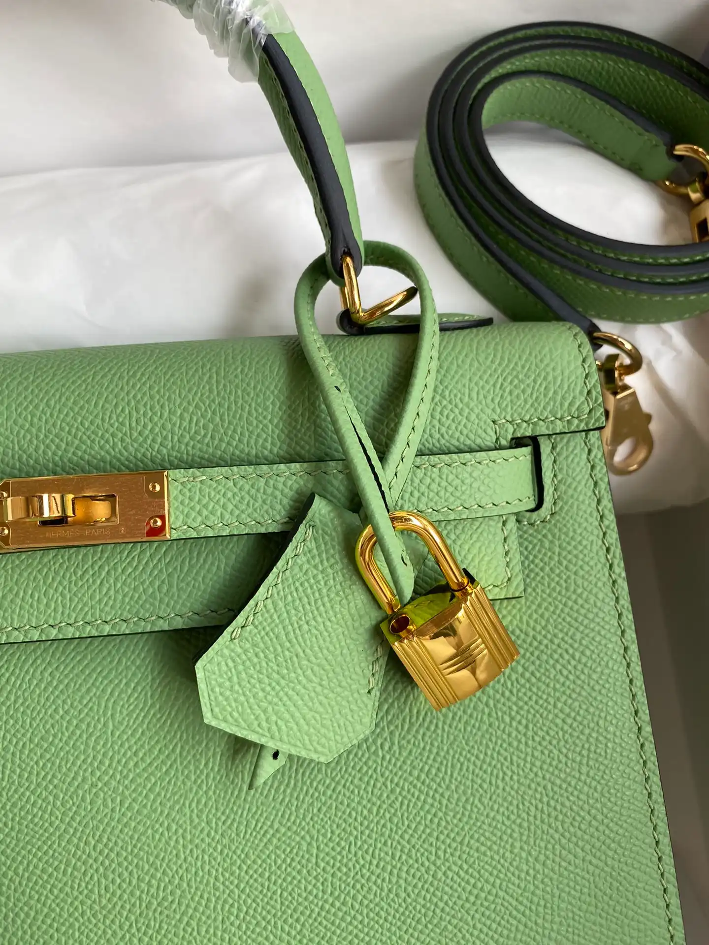 HERMES-KELLY-25-SELLIER-VERT-CRIQUET-EPSOM-GOLD-HARDWARE_8 HERMES KELLY 25 SELLIER VERT CRIQUET EPSOM GOLD HARDWARE 8