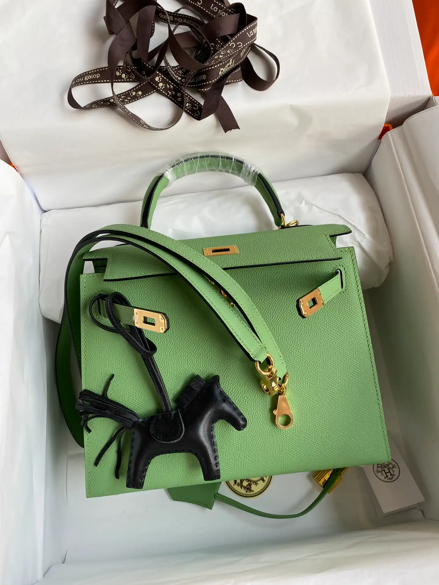 HERMES-KELLY-25-SELLIER-VERT-CRIQUET-EPSOM-GOLD-HARDWARE_9 HERMES KELLY 25 SELLIER VERT CRIQUET EPSOM GOLD HARDWARE 9