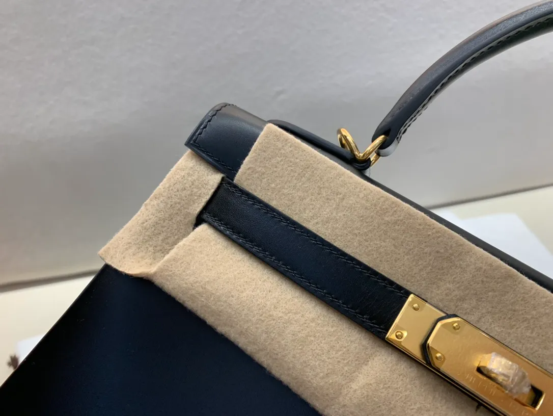 HERMES-KELLY-28-CALF-BOX-LEATHER-SELLIER-GOLD-HARDWARE-BLACK_7 HERMES KELLY 28 CALF BOX LEATHER SELLIER GOLD HARDWARE BLACK 7
