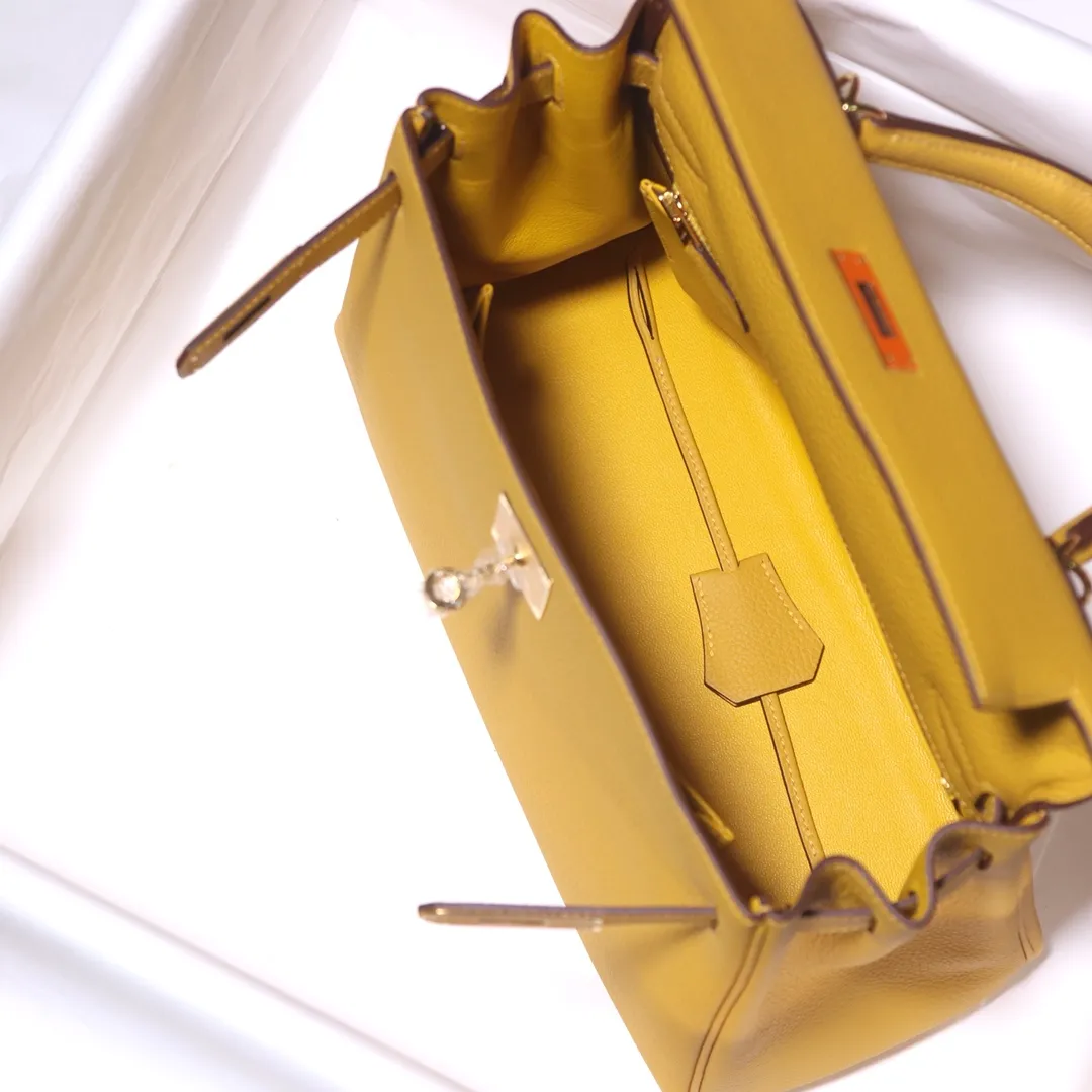 HERMES-KELLY-28-TOGO-RETOURNE-LEATHER-GOLD-HARDWARE-AMBRE_3 HERMES KELLY 28 TOGO RETOURNE LEATHER GOLD HARDWARE AMBRE 3