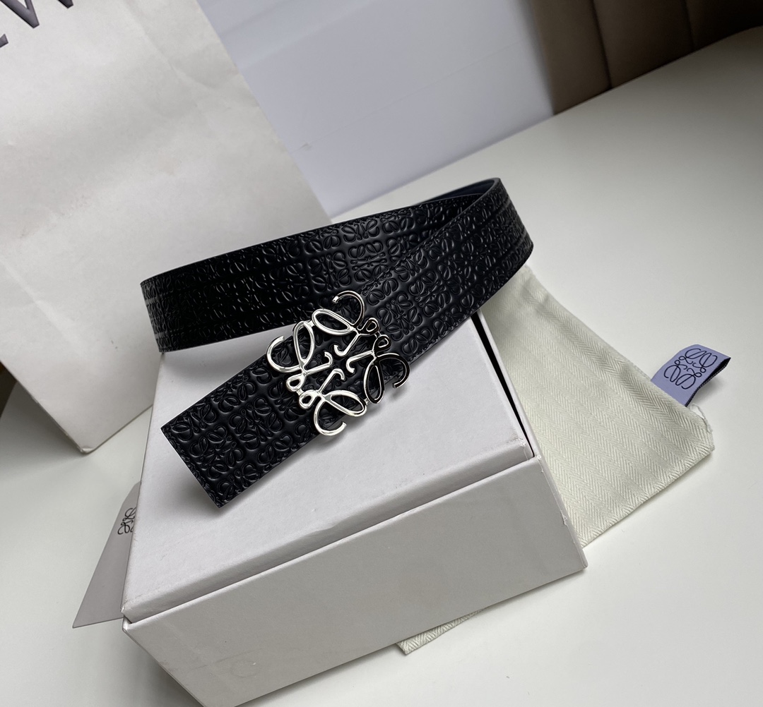 LOEWE-ANAGRAM-BELT-IN-EMBOSSED-SILK-CALFSKIN-AND-SMOOTH-CALFSKIN-BLACK-E619238X10-5774_2 LOEWE ANAGRAM BELT IN EMBOSSED SILK CALFSKIN AND SMOOTH CALFSKIN BLACK E619238X10 5774 2