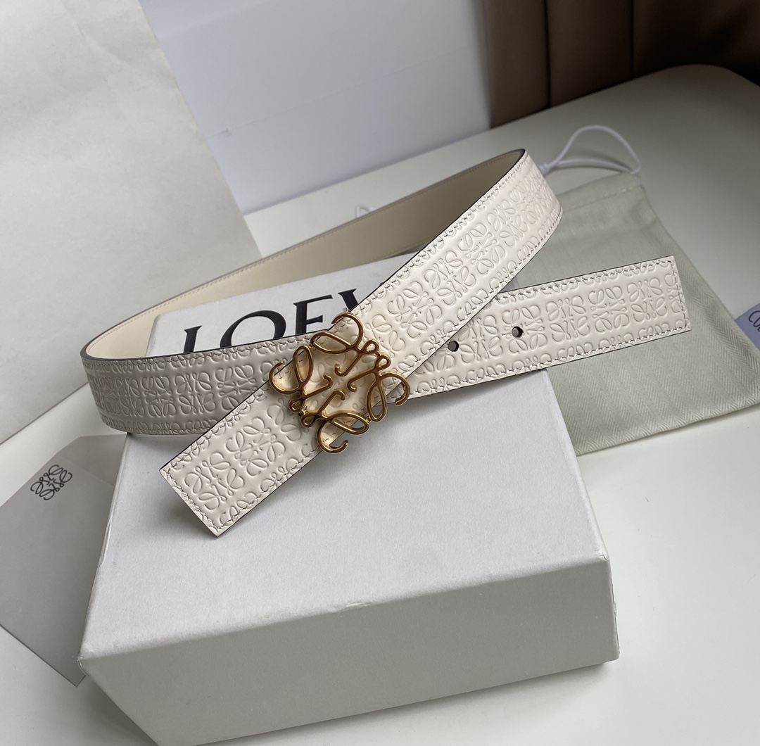 LOEWE-ANAGRAM-BELT-IN-SILK-CALFSKIN-LIGHT-OAT-GOLD-E619Z26X02-3971_1 LOEWE ANAGRAM BELT IN SILK CALFSKIN LIGHT OAT GOLD E619Z26X02 3971 1