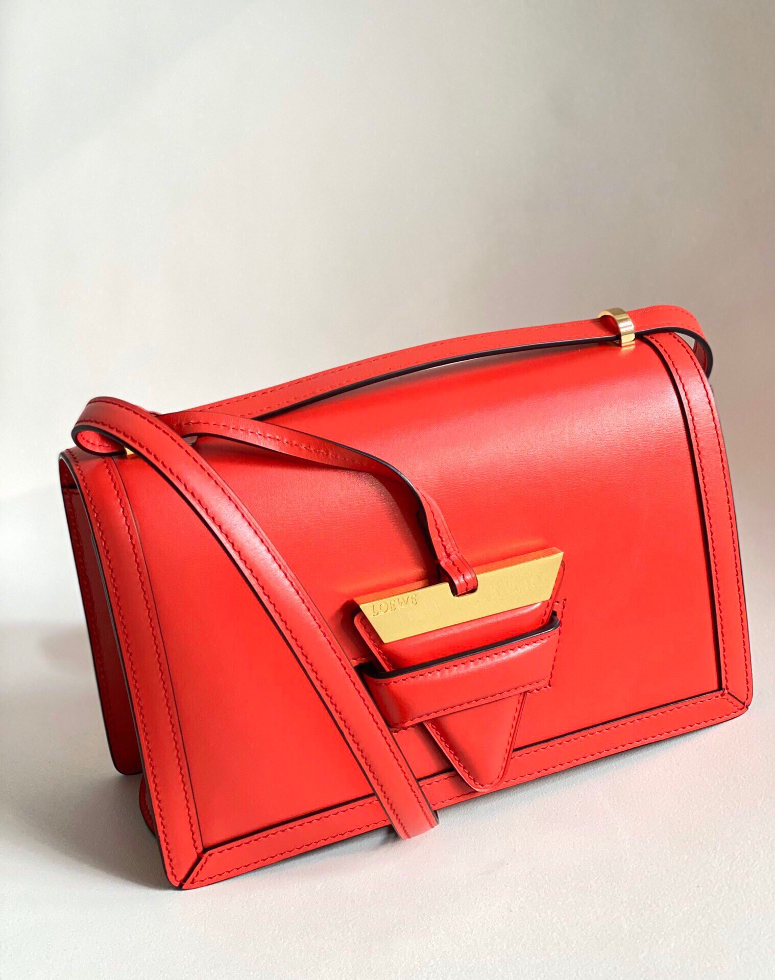 LOEWE-LADIES-BARCELONA-SHOULDER-BAG-RED-0010245025_1 LOEWE LADIES BARCELONA SHOULDER BAG RED 0010245025 1