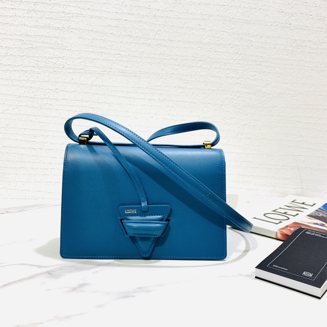 LOEWE-NEW-BARCELONA-BAG-IN-SILK-CALFSKIN-LAGOON-BLUE-0010594224_2 LOEWE NEW BARCELONA BAG IN SILK CALFSKIN LAGOON BLUE 0010594224 2