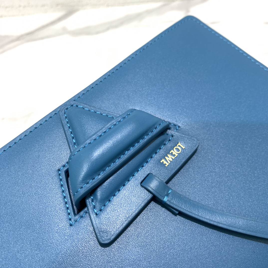 LOEWE-NEW-BARCELONA-BAG-IN-SILK-CALFSKIN-LAGOON-BLUE-0010594224_5 LOEWE NEW BARCELONA BAG IN SILK CALFSKIN LAGOON BLUE 0010594224 5
