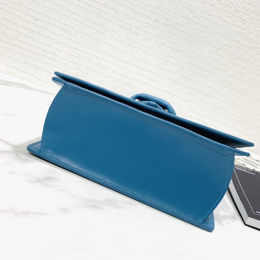 LOEWE-NEW-BARCELONA-BAG-IN-SILK-CALFSKIN-LAGOON-BLUE-0010594224_6 LOEWE NEW BARCELONA BAG IN SILK CALFSKIN LAGOON BLUE 0010594224 6