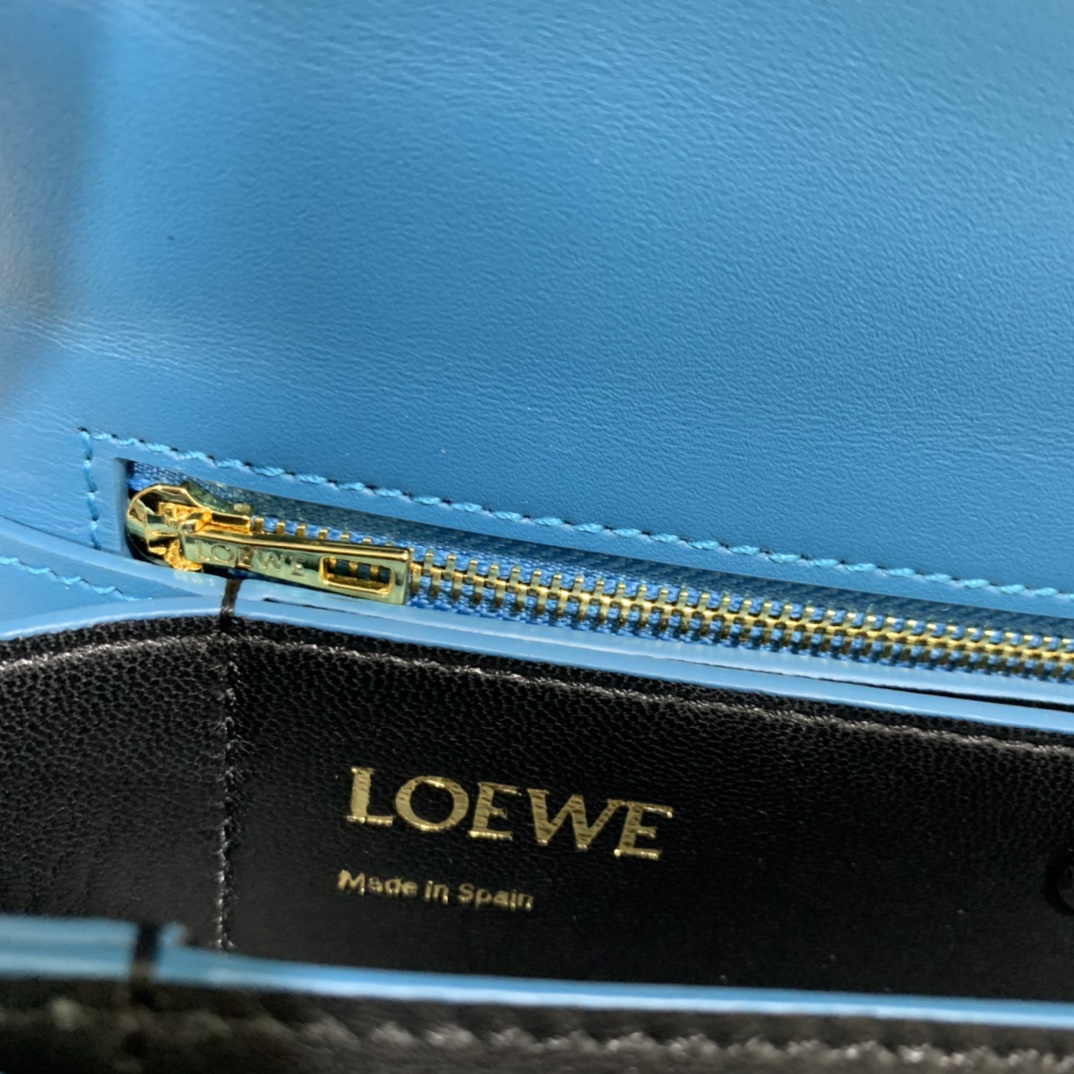 LOEWE-NEW-BARCELONA-BAG-IN-SILK-CALFSKIN-LAGOON-BLUE-0010594224_8 LOEWE NEW BARCELONA BAG IN SILK CALFSKIN LAGOON BLUE 0010594224 8