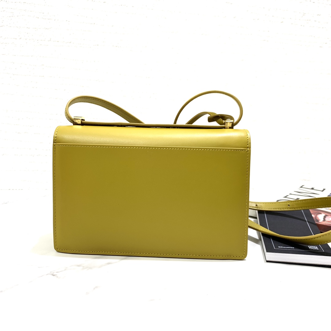 LOEWE-NEW-BARCELONA-BAG-IN-SILK-CALFSKIN-OCHRE-0010594208_5 LOEWE NEW BARCELONA BAG IN SILK CALFSKIN OCHRE 0010594208 5