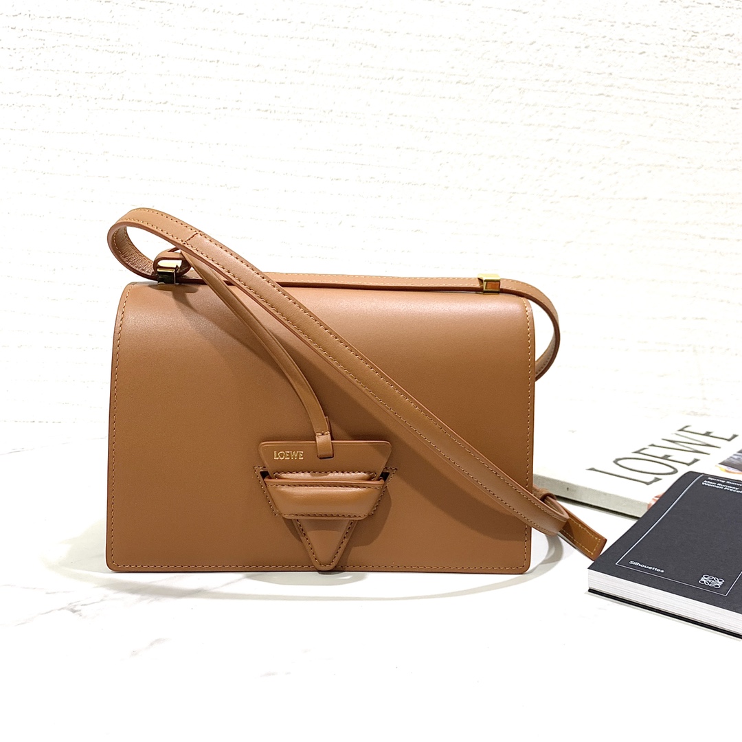 LOEWE-NEW-BARCELONA-BAG-IN-SILK-CALFSKIN-TAN-0010594182_2 LOEWE NEW BARCELONA BAG IN SILK CALFSKIN TAN 0010594182 2