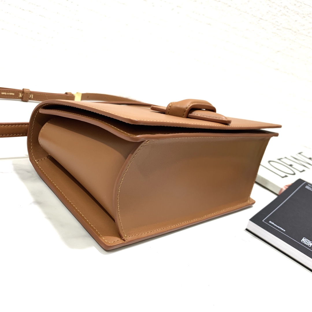 LOEWE-NEW-BARCELONA-BAG-IN-SILK-CALFSKIN-TAN-0010594182_7 LOEWE NEW BARCELONA BAG IN SILK CALFSKIN TAN 0010594182 7