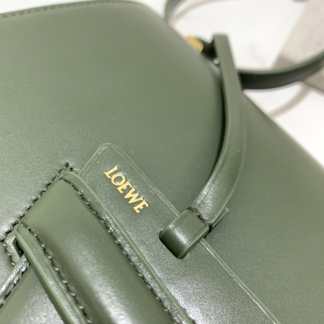 LOEWE-NEW-BARCELONA-BAG-IN-SILK-CALFSKIN-VINTAGE-KHAKI-0010594190_7 LOEWE NEW BARCELONA BAG IN SILK CALFSKIN VINTAGE KHAKI 0010594190 7