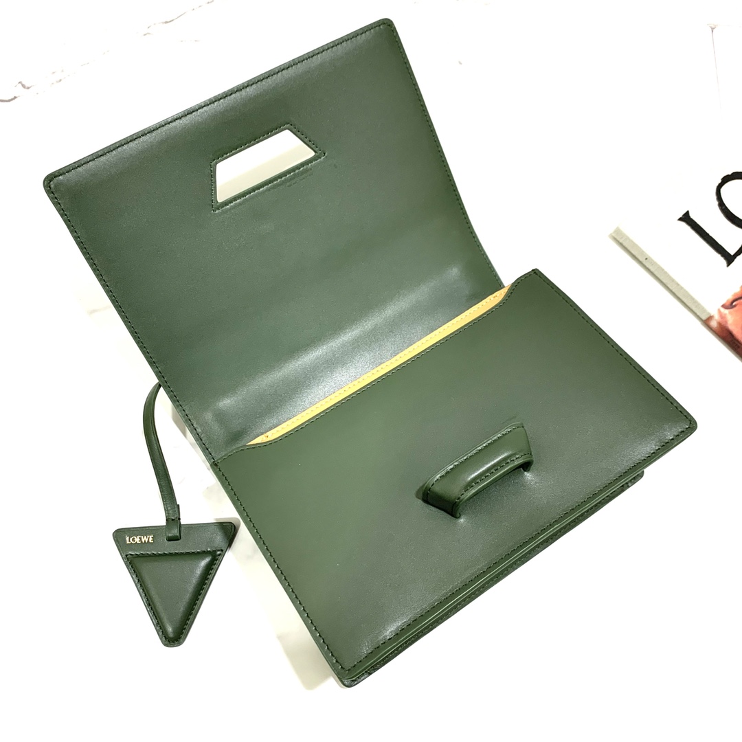 LOEWE-NEW-BARCELONA-BAG-IN-SILK-CALFSKIN-VINTAGE-KHAKI-0010594190_8 LOEWE NEW BARCELONA BAG IN SILK CALFSKIN VINTAGE KHAKI 0010594190 8