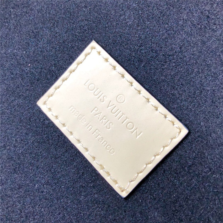 LOUIS-VUITTON-CANNES-EPI-LEATHER-ARGENTO-MILK-WHITE-M52560_7 LOUIS VUITTON CANNES EPI LEATHER ARGENTO MILK WHITE M52560 7