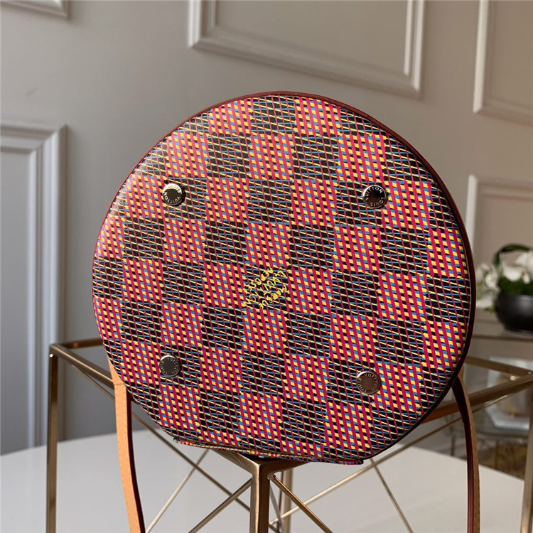 LOUIS-VUITTON-CANNES-MONOGRAM-REVERSE-CANVAS-PHANTOM-RED-M55457_4 LOUIS VUITTON CANNES MONOGRAM REVERSE CANVAS PHANTOM RED M55457 4