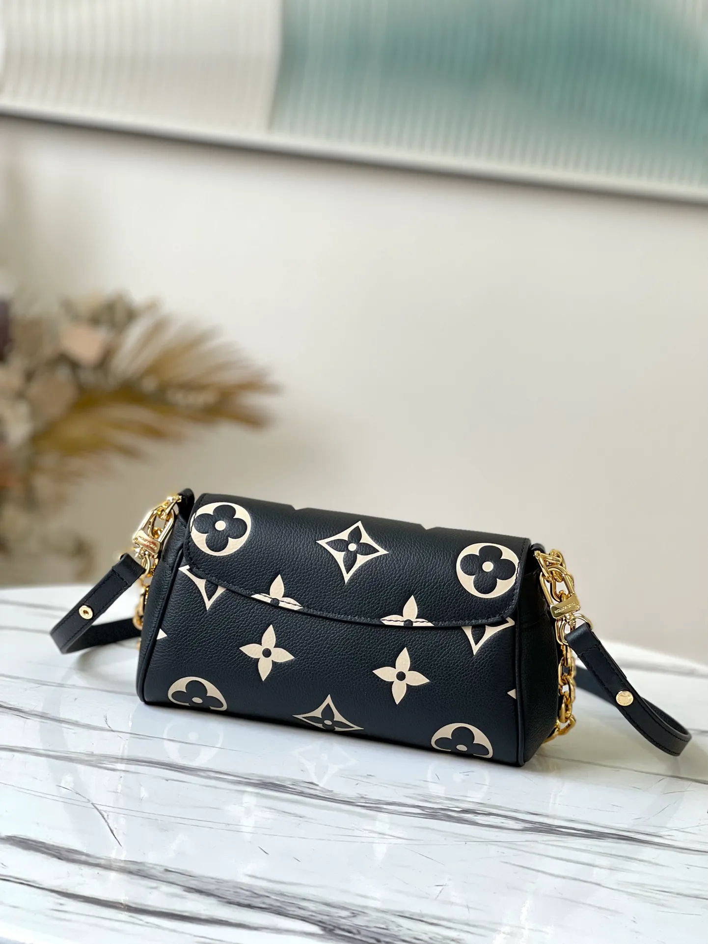LOUIS VUITTON FAVORITE BICOLOR MONOGRAM LEATHER BLACK BEIGE M45859_3 LOUIS VUITTON FAVORITE BICOLOR MONOGRAM LEATHER BLACK BEIGE M45859 3