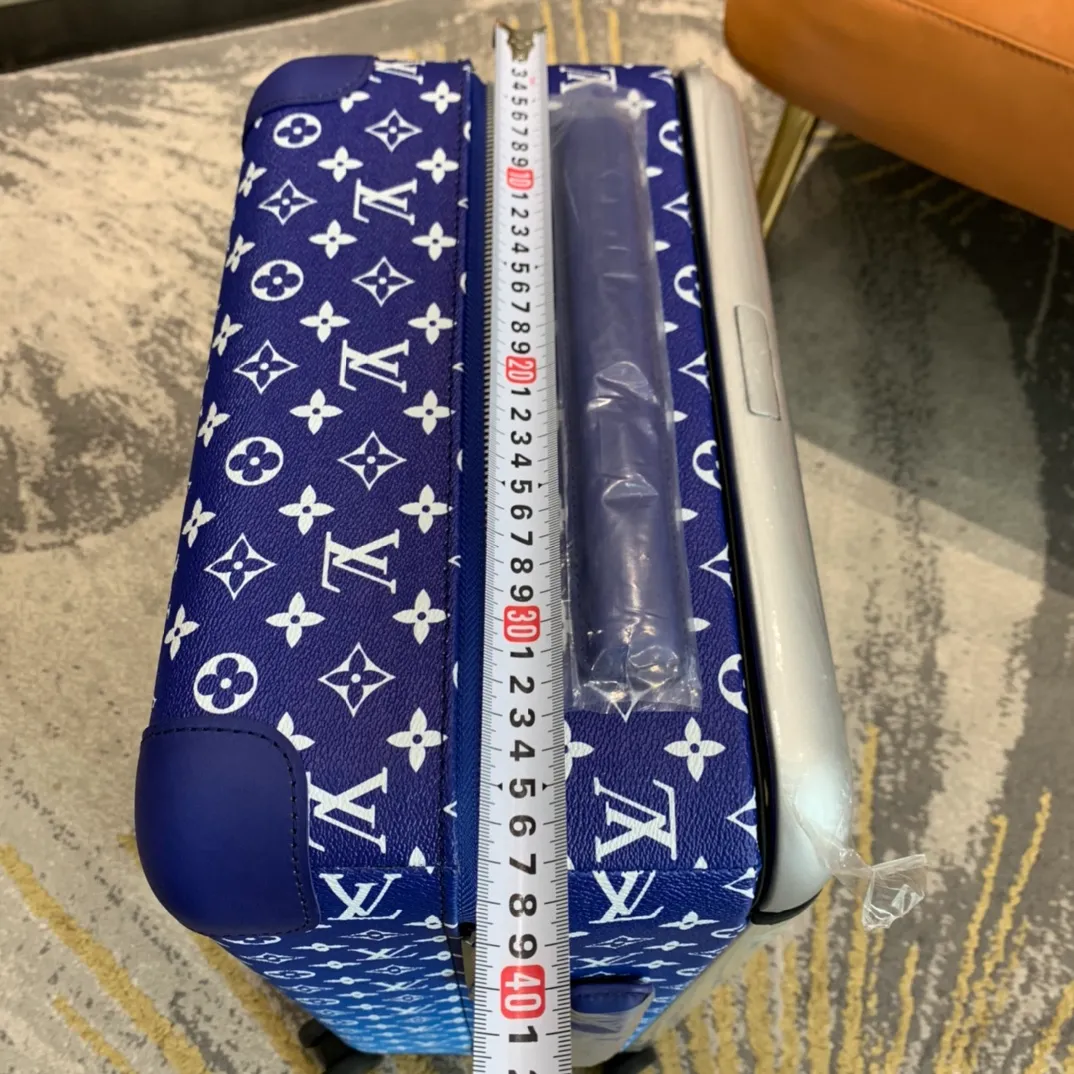 LOUIS-VUITTON-HORIZON-55-37L-CARRY-ON-CASE-MONOGRAM-CLOUDS-COATED-CANVAS-M20411_8 LOUIS VUITTON HORIZON 55 37L CARRY ON CASE MONOGRAM CLOUDS COATED CANVAS M20411 8