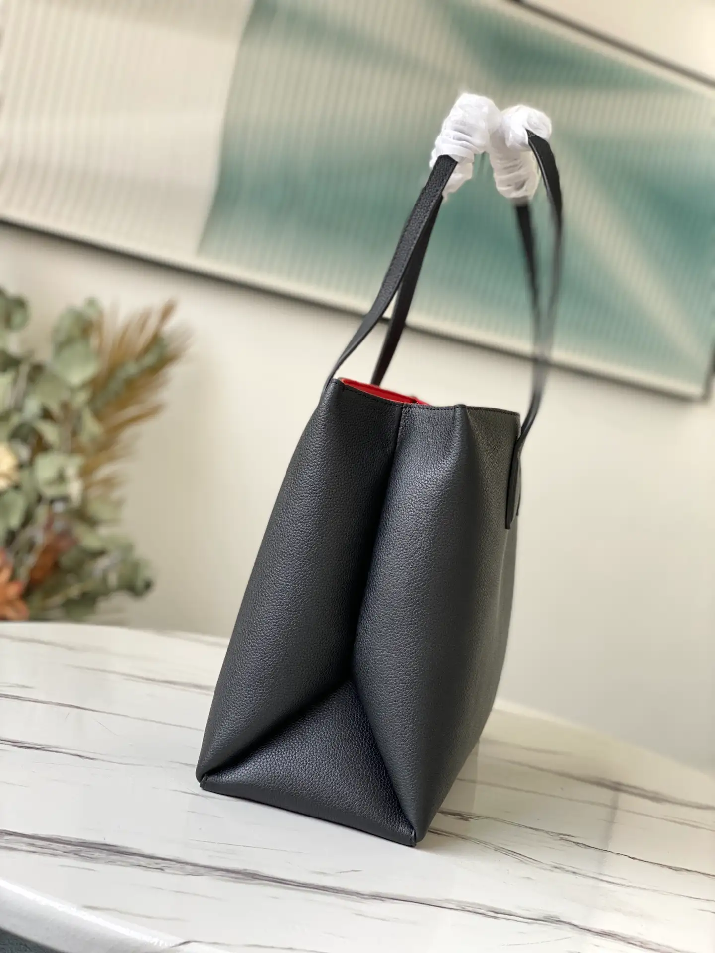 LOUIS VUITTON LOCKME SHOPPER HANDBAG GRAINED CALF LEATHER BLACK M57345_2 LOUIS VUITTON LOCKME SHOPPER HANDBAG GRAINED CALF LEATHER BLACK M57345 2