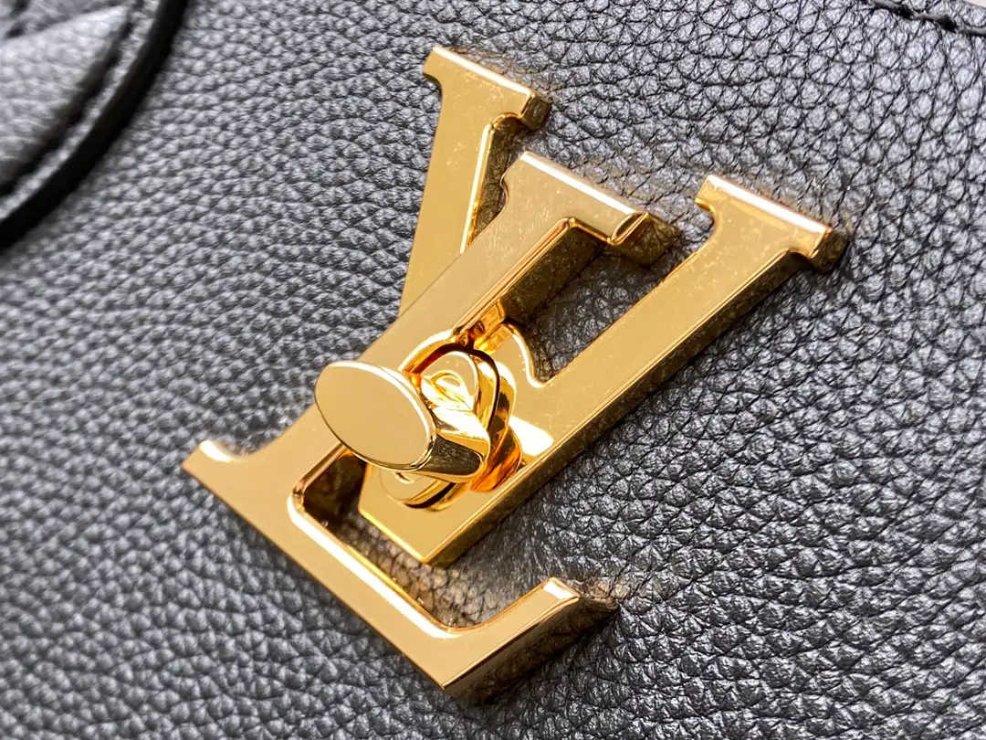 LOUIS VUITTON LOCKME SHOPPER HANDBAG GRAINED CALF LEATHER BLACK M57345_6 LOUIS VUITTON LOCKME SHOPPER HANDBAG GRAINED CALF LEATHER BLACK M57345 6