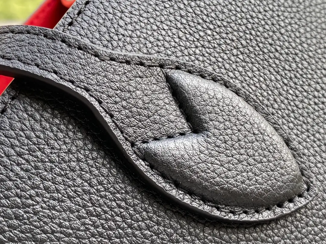 LOUIS VUITTON LOCKME SHOPPER HANDBAG GRAINED CALF LEATHER BLACK M57345_7 LOUIS VUITTON LOCKME SHOPPER HANDBAG GRAINED CALF LEATHER BLACK M57345 7