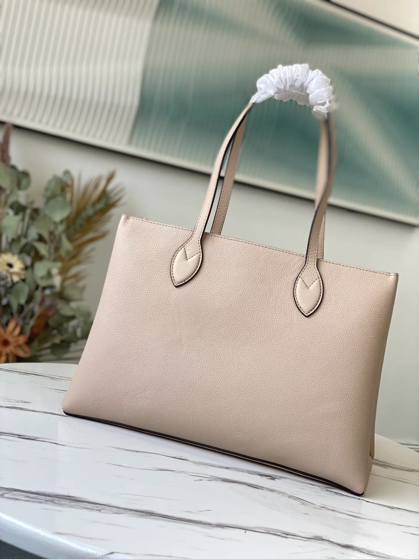 LOUIS VUITTON LOCKME SHOPPER HANDBAG GRAINED CALF LEATHER GREIGE M57346_3 LOUIS VUITTON LOCKME SHOPPER HANDBAG GRAINED CALF LEATHER GREIGE M57346 3