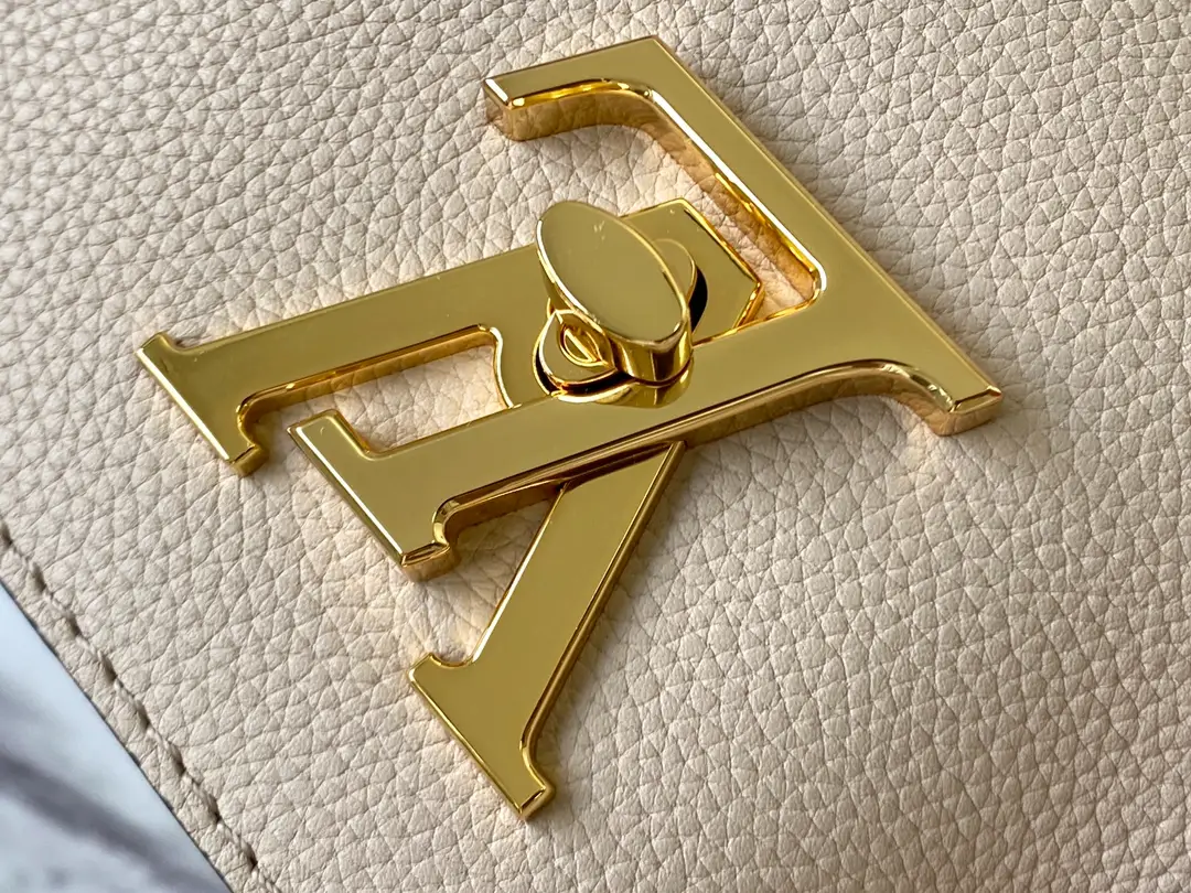 LOUIS VUITTON LOCKME SHOPPER HANDBAG GRAINED CALF LEATHER GREIGE M57346_6 LOUIS VUITTON LOCKME SHOPPER HANDBAG GRAINED CALF LEATHER GREIGE M57346 6