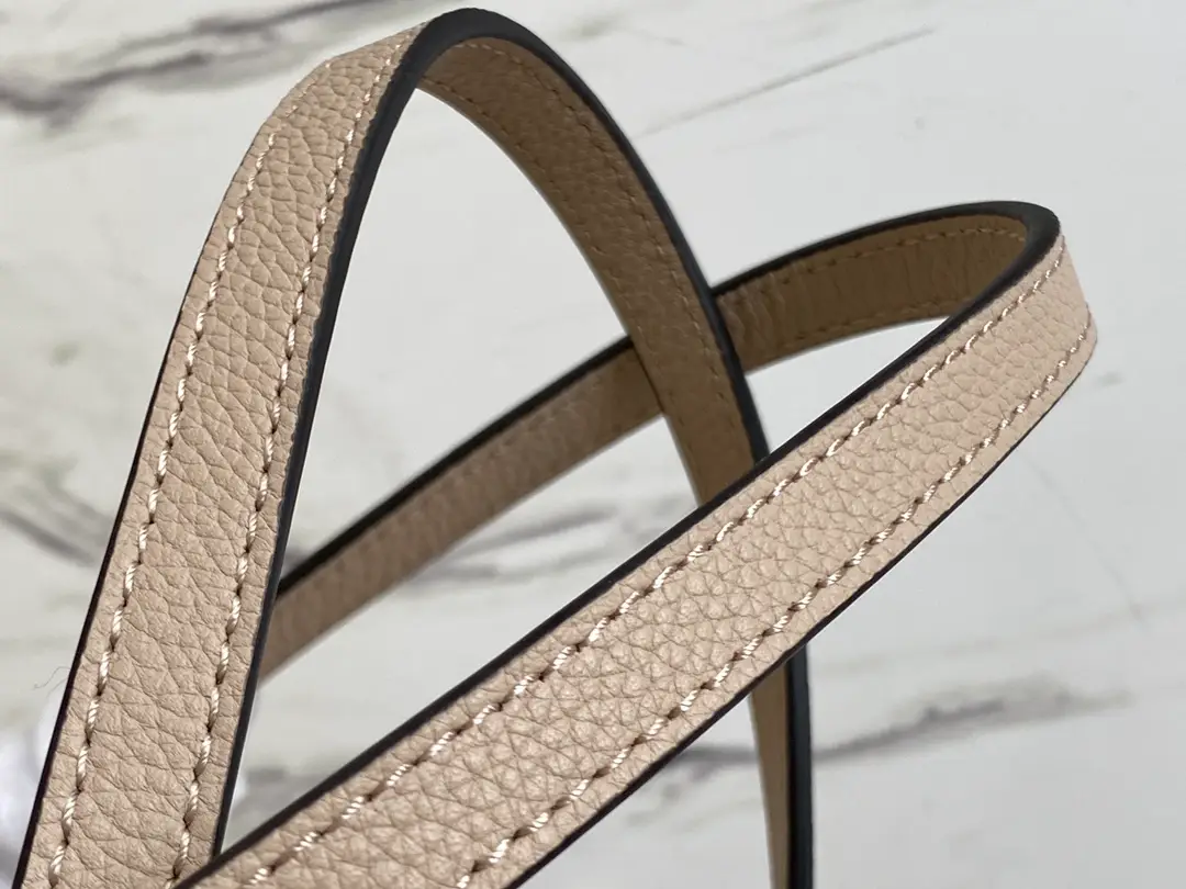 LOUIS VUITTON LOCKME SHOPPER HANDBAG GRAINED CALF LEATHER GREIGE M57346_8 LOUIS VUITTON LOCKME SHOPPER HANDBAG GRAINED CALF LEATHER GREIGE M57346 8