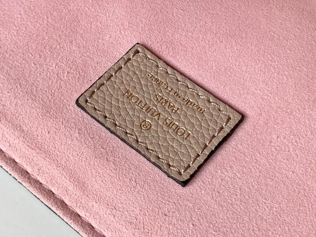 LOUIS VUITTON LOCKME SHOPPER HANDBAG GRAINED CALF LEATHER GREIGE M57346_9 LOUIS VUITTON LOCKME SHOPPER HANDBAG GRAINED CALF LEATHER GREIGE M57346 9